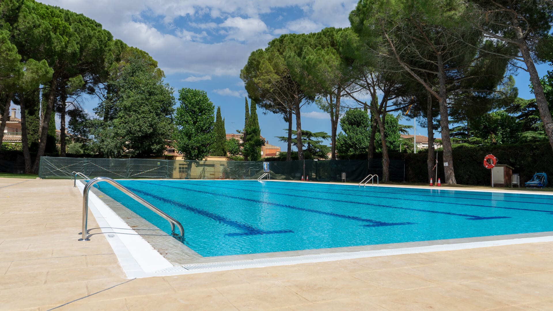 SIRENADA a la piscina